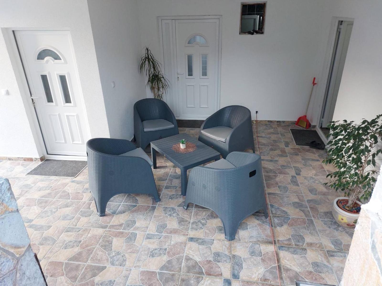 Apartmani Jovan Ulcinj Zewnętrze zdjęcie